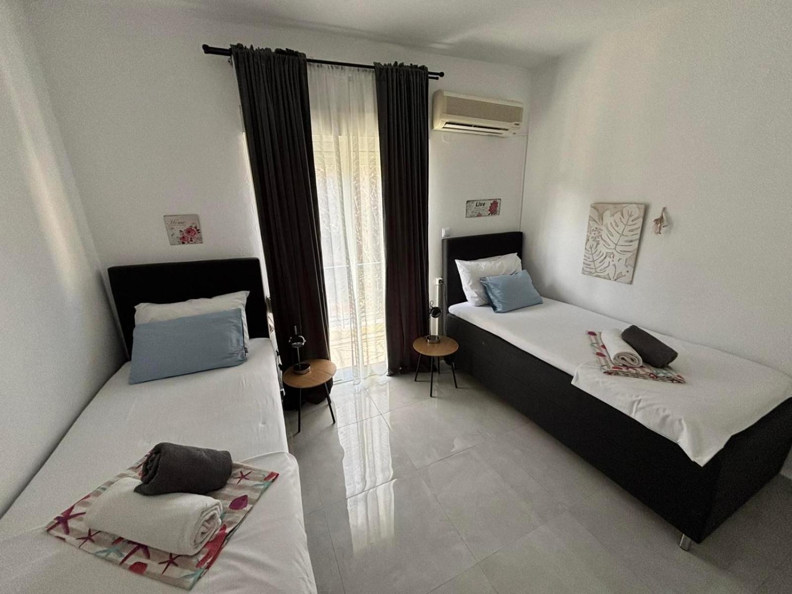 Litsa Villa Nea Iraklitsa Luaran gambar
