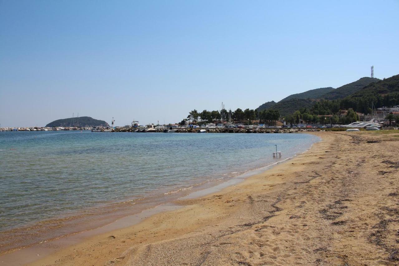 Litsa Villa Nea Iraklitsa Luaran gambar